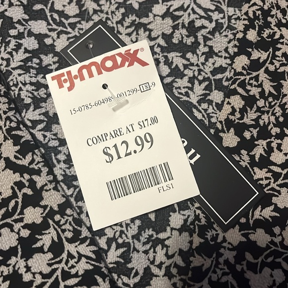 Dressy top - Picture 2 of 2